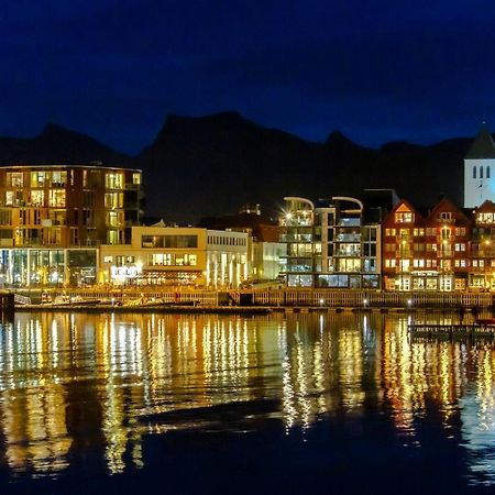 Nordis Apartments - Torget 21 Svolvær Esterno foto