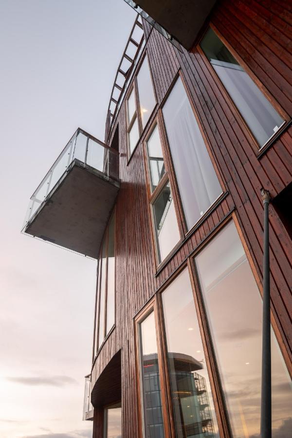 Nordis Apartments - Torget 21 Svolvær Esterno foto